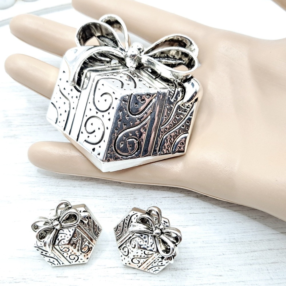 Vintage Birthday Present Brooch Earring Set, Silver Tone Gift Figural Jewelry